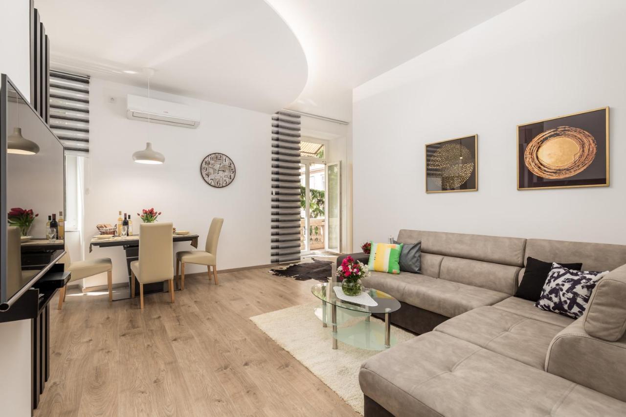 Quiet Center Apartments 里耶卡 外观 照片